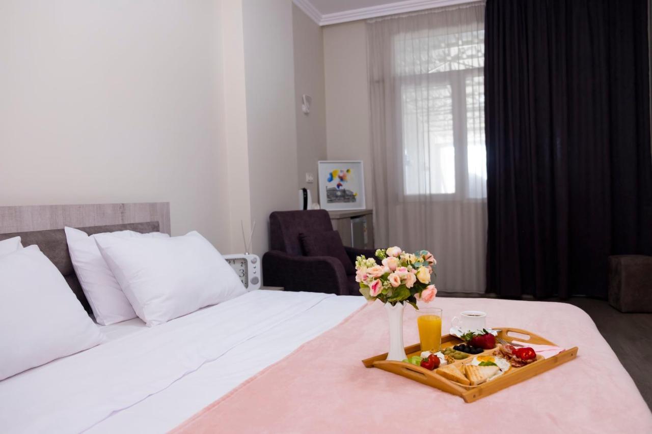 Art Hotel باتومي المظهر الخارجي الصورة