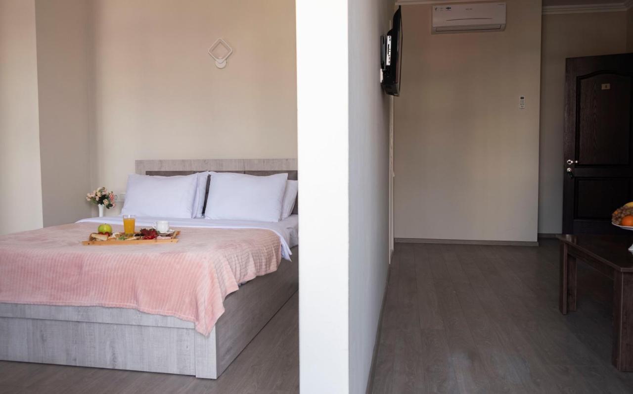 Art Hotel باتومي المظهر الخارجي الصورة